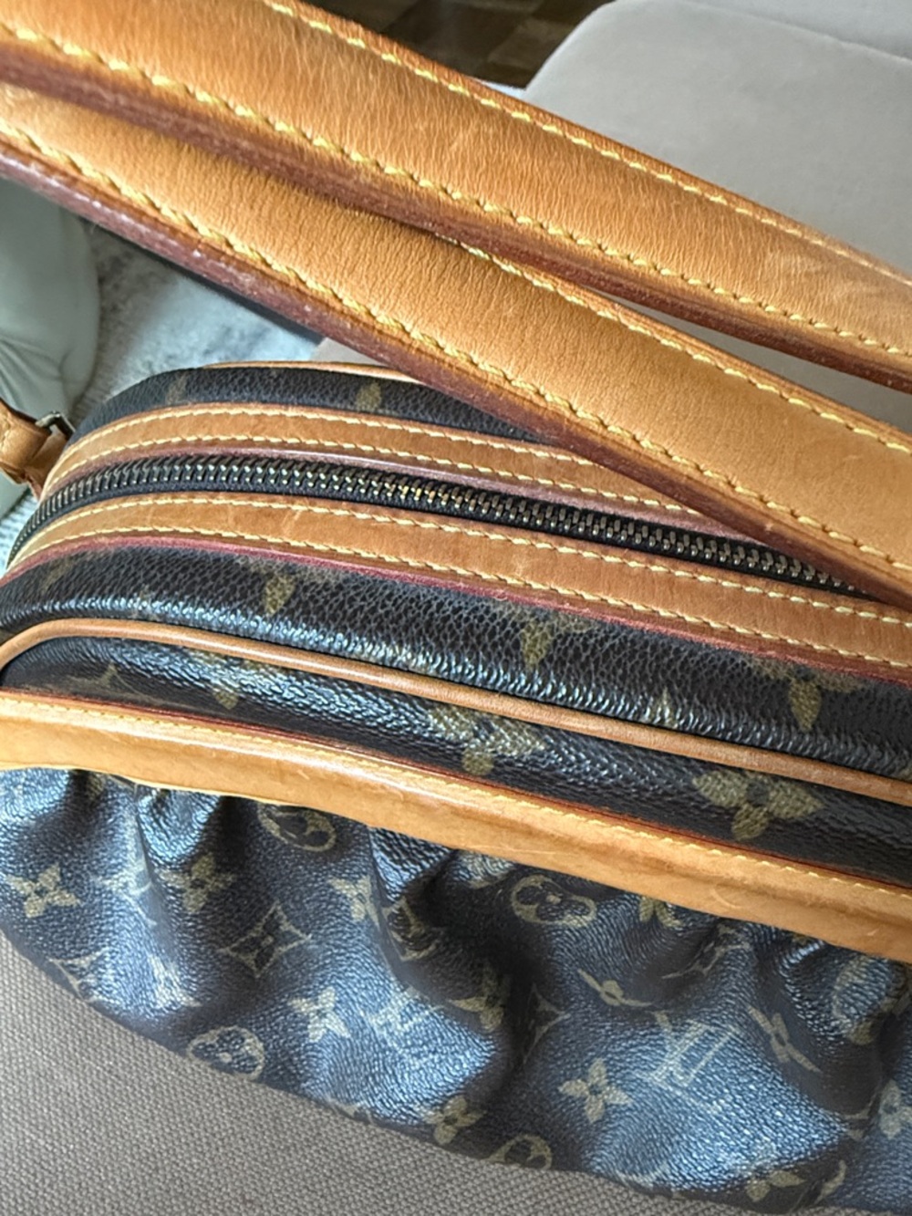 Louis Vuitton Monogram Canvas Shoulder Bag with Tan Trim - Picture 16 of 16